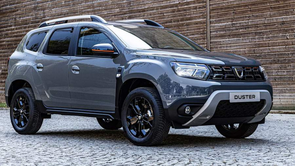 В Россию привезли кроссовер Duster под маркой Dacia
