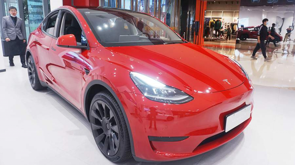 Tesla объявила о рестайлинге Model 3
