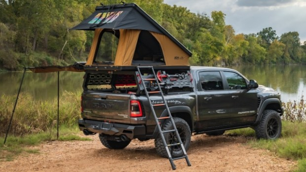 Пікап Hennessey Mammoth 1000 TRX перетворили на будинок на колесах