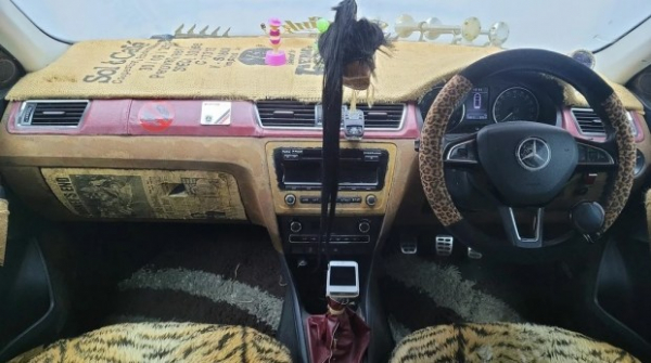 Skoda Rapid перетворили на іржавого монстра