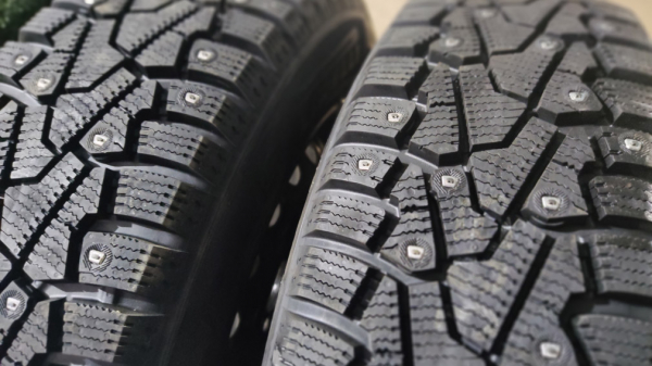 Юрист рассказал, за какие зимние автошины может грозить штраф Юрист рассказал, за какие зимние автошины может грозить штраф