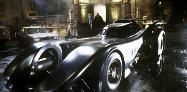 Легендарный Бэтмобиль выставили на продажу за 90 млн рублей