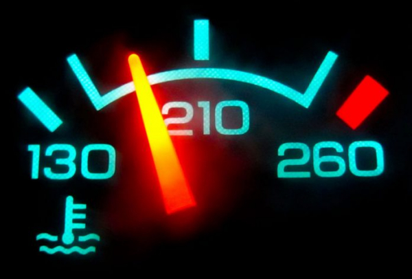 Перегрев двигателя: симптомы и причины