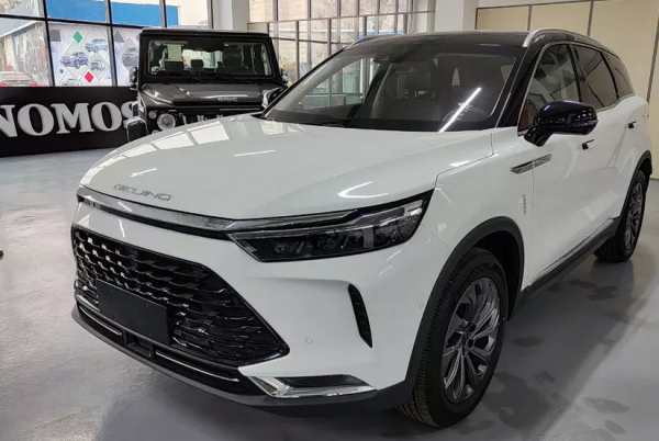 Появились фотозарисовки автомашин BAIC, которые может начать выпускать «Автотор» в 2022 году Появились фотозарисовки автомашин BAIC, которые может начать выпускать «Автотор» в 2022 году