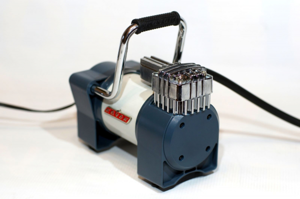 Рок-н-ролл жив! Ретро-стиль в современных авто-гаджетах