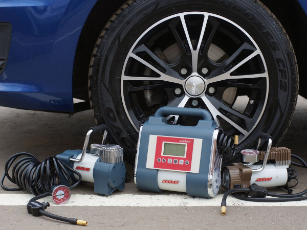 Рок-н-ролл жив! Ретро-стиль в современных авто-гаджетах