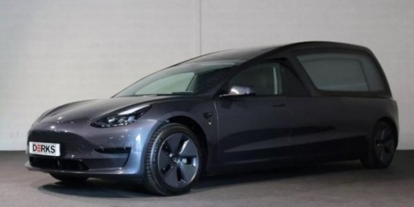 У Нідердандах збудували катафалк на базі Tesla