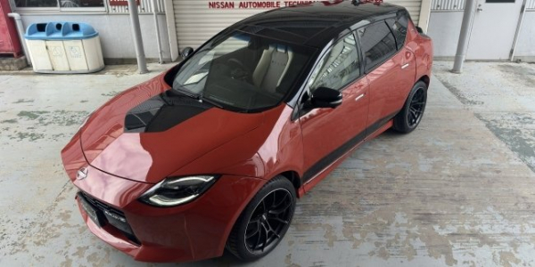 Японці &laquo;схрестили&raquo; спорткар Nissan із кросовером