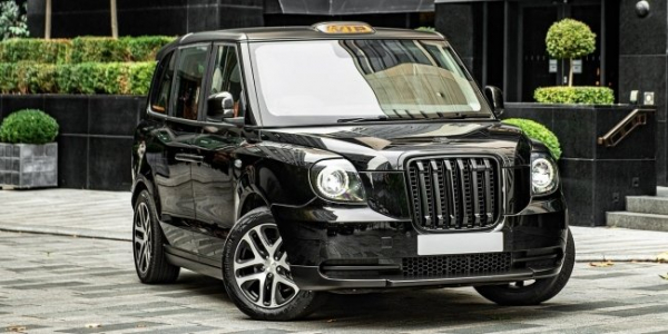 Лондонське таксі перетворили на розкішний &laquo;лімузин&raquo;