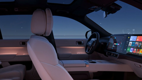 В Россию привезли кроссоверы LiXiang L9 из Китая В Россию привезли кроссоверы LiXiang L9 из Китая