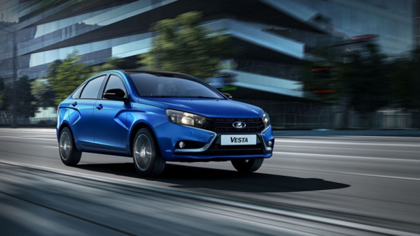 Стало известно, почему лучше купить старую LADA VESTA вместо новой GRANTA
