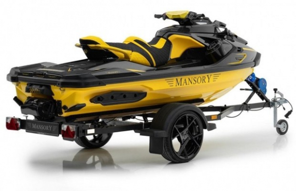 Ательє Mansory показало тюнінгований гідроцикл