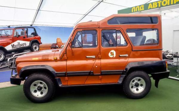 Автосайт &laquo;За рулем&raquo; продемонстрировал тюнингованные внедорожники автозавода УАЗ из 1990-х годов