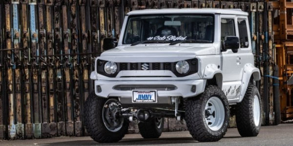 Японські тюнери показали яскраві варіанти доопрацювання Suzuki Jimny