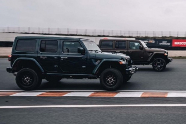 Представлено хардкорний &laquo;трековий&raquo; Jeep Wrangler