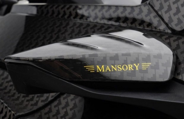 Ательє Mansory показало тюнінгований гідроцикл
