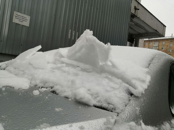 Как &laquo;попадают&raquo; на серьезный ремонт, не почистив машину сразу после снегопада