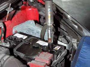 Какая плотность электролита&nbsp; должна быть в аккумуляторе: повышение плотности и плотность после зарядки АКБ