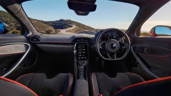 McLaren ищет финансирования и распродает свои исторические модели