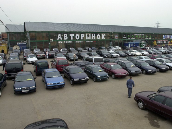 Никого не парит: как российские власти искусственно лишают граждан новых машин Никого не парит: как российские власти искусственно лишают граждан новых машин