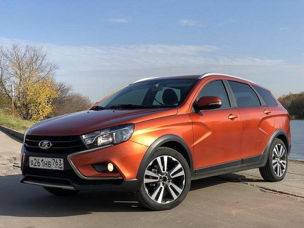 Новый ведущий: каким будет и когда появится кроссовер LADA на базе Vesta