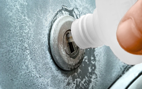 Составлен ТОП-5 вещей, которые необходимо класть в автомобиль зимой