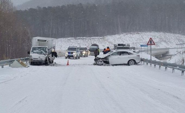 Тормозить или маневрировать: что делать, если в лоб со «встречки» летит машина Тормозить или маневрировать: что делать, если в лоб со «встречки» летит машина