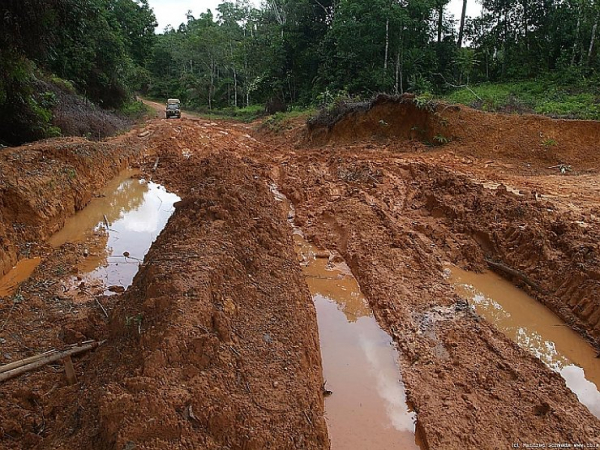 Тоска зеленая: почему настоящий внедорожник априори не может быть электрическим