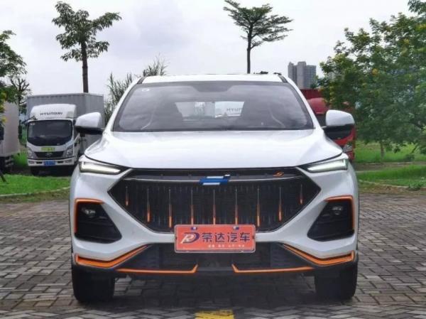 В России начали продаваться премиальные кроссоверы Changan Oshan по цене Haval Jolion