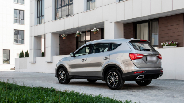 В России появился китайский аналог кроссовера Volkswagen Tiguan по стоимости от 1,5 млн рублей