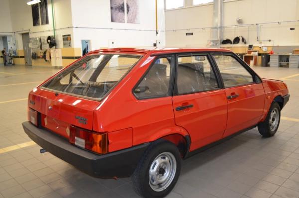 В Тольятти в продаже появился законсервированный хэтчбек ВАЗ-2109 по цене в 8 млн рублей