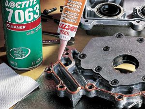 Выбор лучшего автомобильного герметика для двигателя