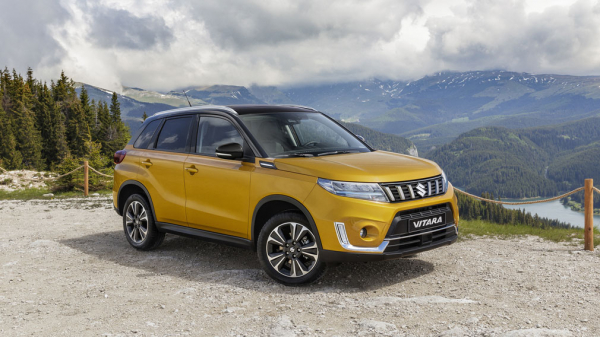 В РФ привезли гибридные кроссоверы Suzuki Vitara