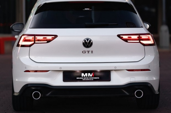 Представлено перший у світі броньований хечбек Volswagen Golf GTI Представлено перший у світі броньований хечбек Volswagen Golf GTI