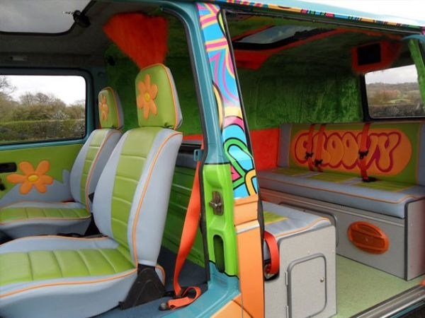 У Британії знайшли незвичайний Volkswagen з оптичною ілюзією