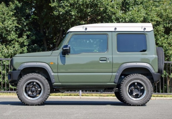 Suzuki Jimny перетворили на мініатюрний будинок на колесах Suzuki Jimny перетворили на мініатюрний будинок на колесах