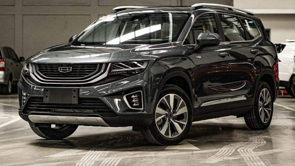 Дилеры в РФ открыли прием заказов на новый Geely Okavango
