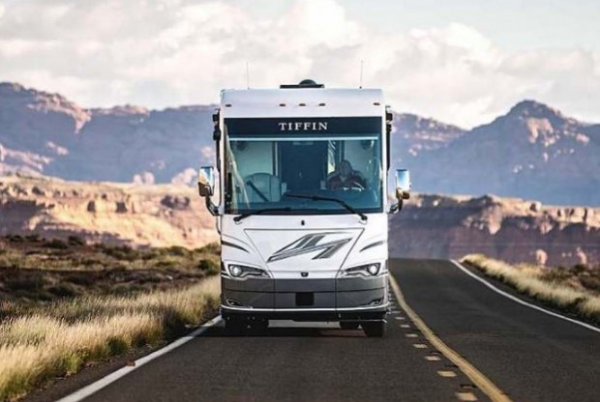 Представлено один із найрозкішніших будинків на колесах