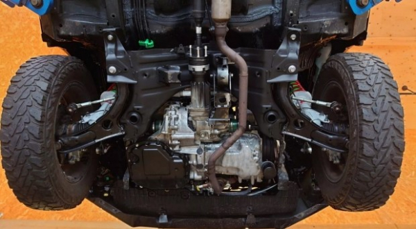 Daihatsu Copen перетворили на &laquo;суворий&raquo; позашляховик