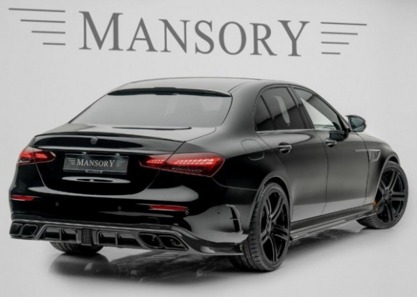 Mercedes-AMG E 63 S перетворили на &laquo;вбивцю&raquo; суперкарів