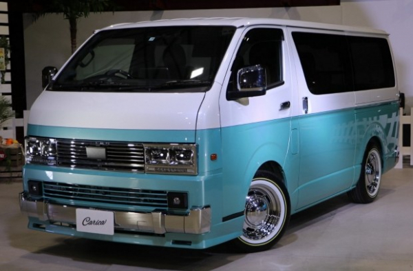 Моделі Toyota отримали оригінальні ретроверсії Моделі Toyota отримали оригінальні ретроверсії