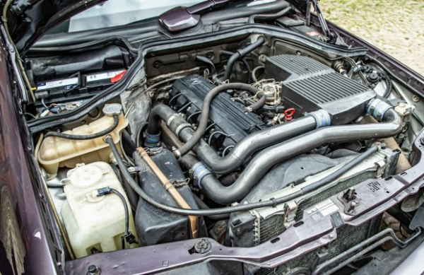 Виявлено єдиний у світі Mercedes-Benz E-Class із дверима &laquo;крило чайки&raquo;