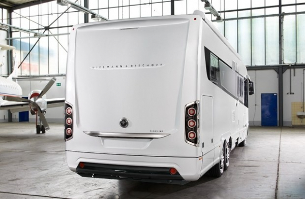 На базі Fiat Ducato розробили розкішний дім на колесах