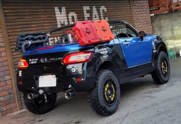 Daihatsu Copen перетворили на &laquo;суворий&raquo; позашляховик