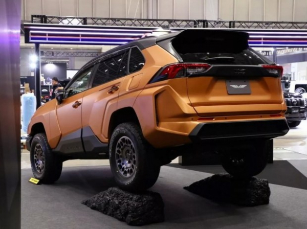 У Японії показали &laquo;дуже злий&raquo; Toyota RAV4