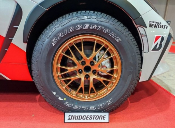 Спортивне купе Toyota перетворили на нестандартний кросовер