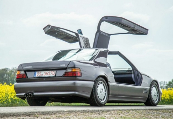 Виявлено єдиний у світі Mercedes-Benz E-Class із дверима &laquo;крило чайки&raquo;