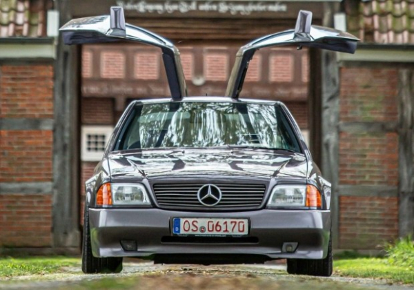 Виявлено єдиний у світі Mercedes-Benz E-Class із дверима &laquo;крило чайки&raquo;