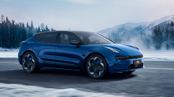 Китайский лифтбэк Zeekr 001 2023 года выпуска стал доступен к предзаказу в России