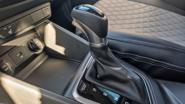 Автоэксперт объяснил, что может спровоцировать возгорание машины